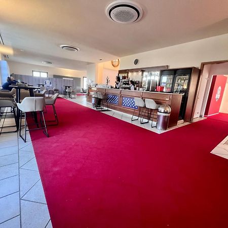 Holidays Homes Rome Golf Appartamenti Marco Simone Aeb Экстерьер фото
