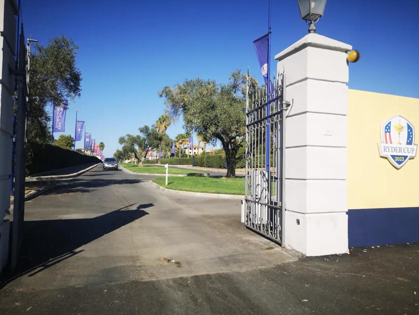 Holidays Homes Rome Golf Appartamenti Marco Simone Aeb Экстерьер фото